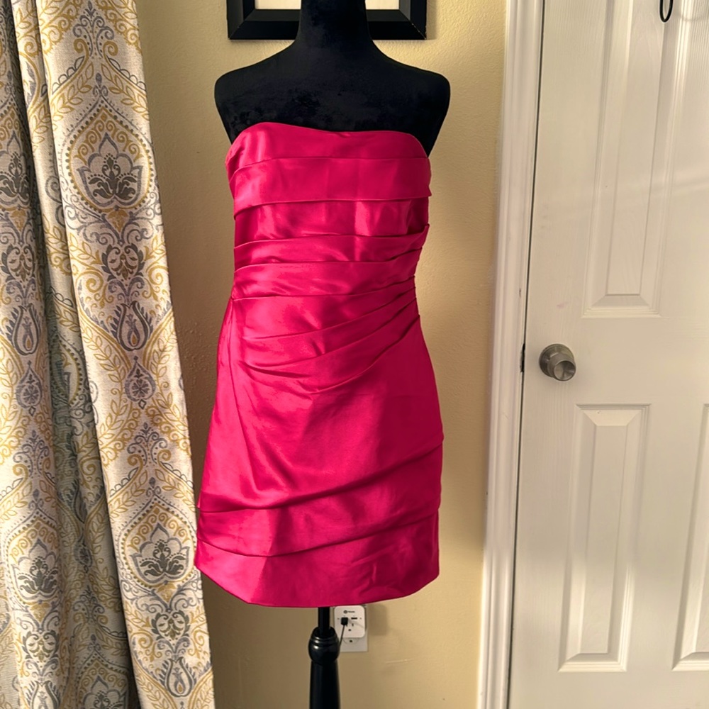 Curve hugging barbie pink David’s bridal size 10 dress.